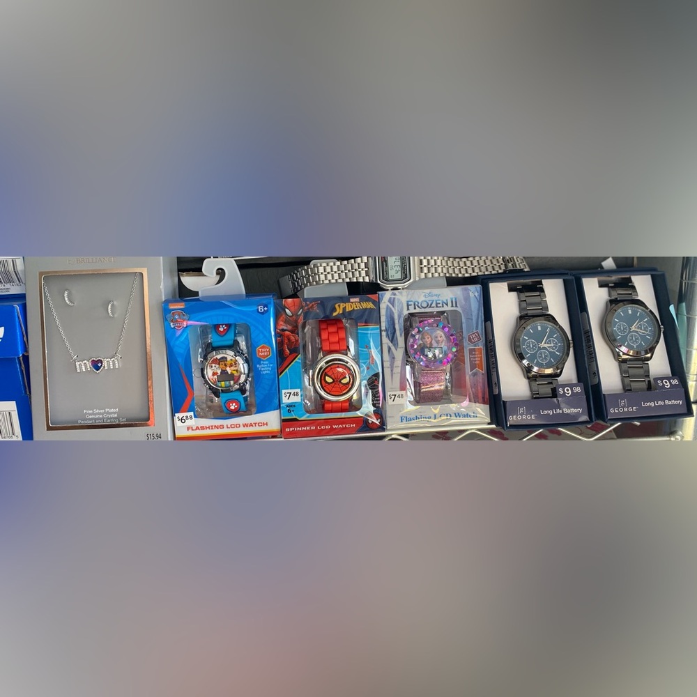 Bundle #3 assorted watches and a necklace 5 watches and a necklace